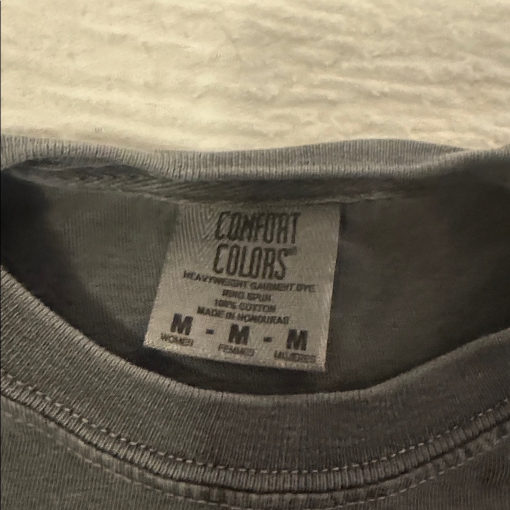 Red Clay Strays Cropped Tee - Picture 5 of 5